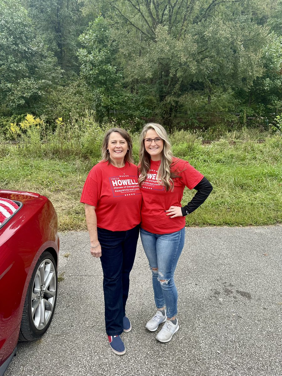 TresaHowell4WV's tweet photo. Looking for something to do today?
It’s that time of year! Enjoy a day of small-town community with friends, neighbors, and families at the Pratt Fall Festival.
#TresaHowell
#WVFL
#WVHD52
#UKV
#WVHouseOfDelegates https://t.co/ZM3ElZSjPa