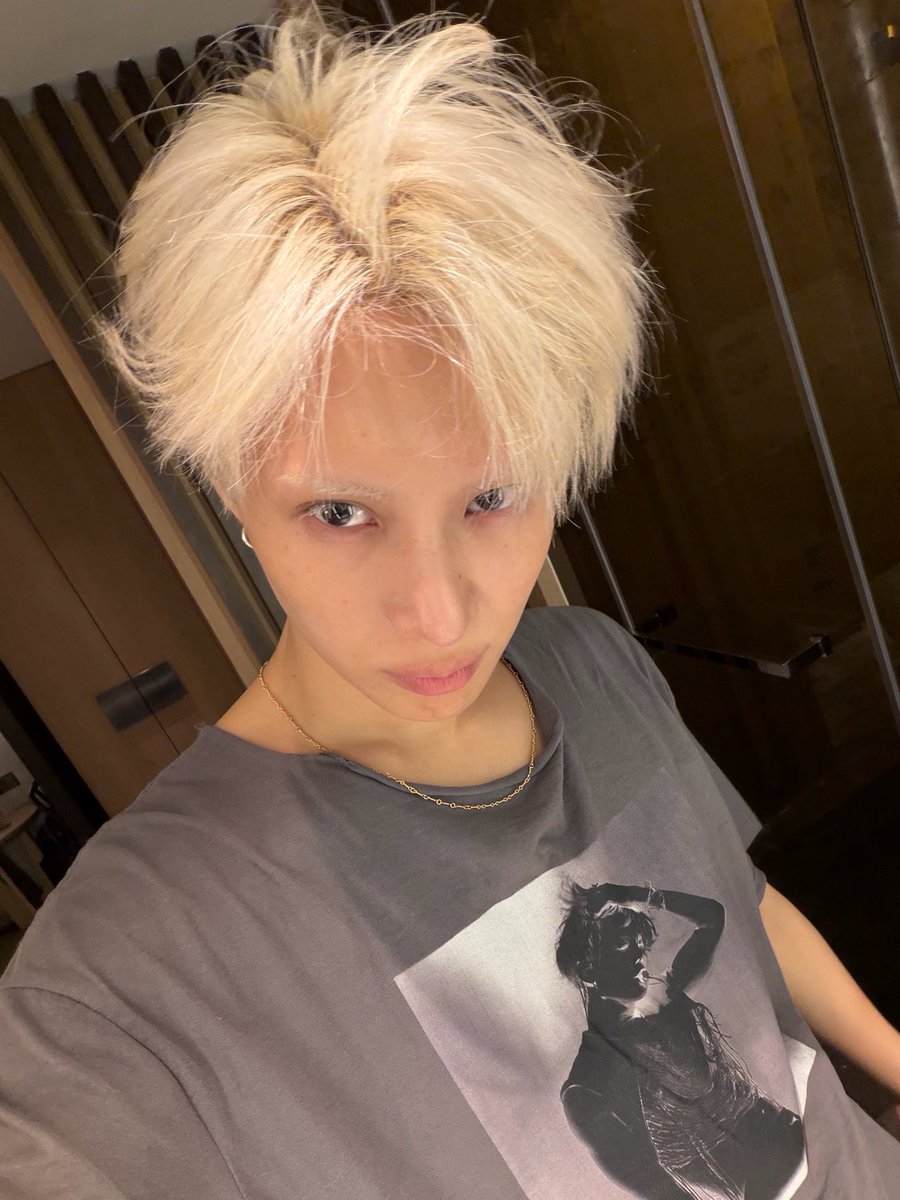 6v6zone's tweet photo. THE FINEST PERSON ON EARTH https://t.co/snGlA2n5qe