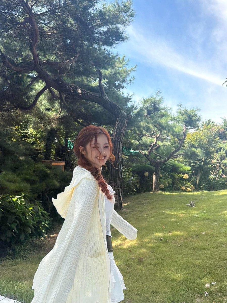 UNIS_kr's tweet photo. 𝐔𝐍𝐈𝐒 𝑾𝒆𝒗𝒆𝒓𝒔𝒆 📸
Happily, EverAfter~🤍✨

…I love you, so much
[260926 #엘리시아]

#UNIS #유니스
#UNI_Story #ELISIA 
#WEVERSE #위버스 https://t.co/4tKDTQlC7k