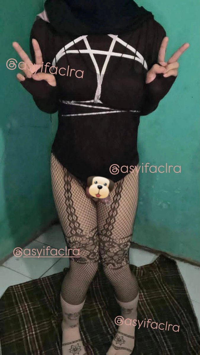 slfy00's tweet photo. woof woof.. dasar lonte muslimah

#cder #femboy #shemale #crossdressermuslimah #shibari #sissy #bdsm #exshib https://t.co/aWnjiYl8JJ