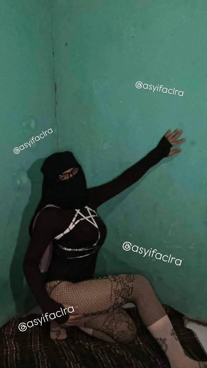slfy00's tweet photo. woof woof.. dasar lonte muslimah

#cder #femboy #shemale #crossdressermuslimah #shibari #sissy #bdsm #exshib https://t.co/aWnjiYl8JJ