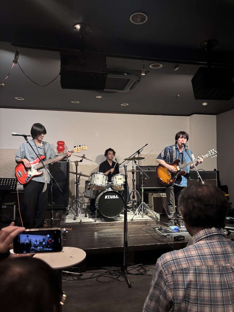 yuji7905's tweet photo. 神戸湊川一番星食堂にてヒヒイロカネライブでした！今回は盟友シーモンキーさんとの共同企画でシーモンキーさんには大変お世話になりました！
主演して頂いた皆様、一番星食堂まことさん、そして雨の中観に来て頂いた皆様本当にありがとうございました🤗
次回ヒヒイロカネは11/1梅田ハードレインです！ https://t.co/2todzjVayB