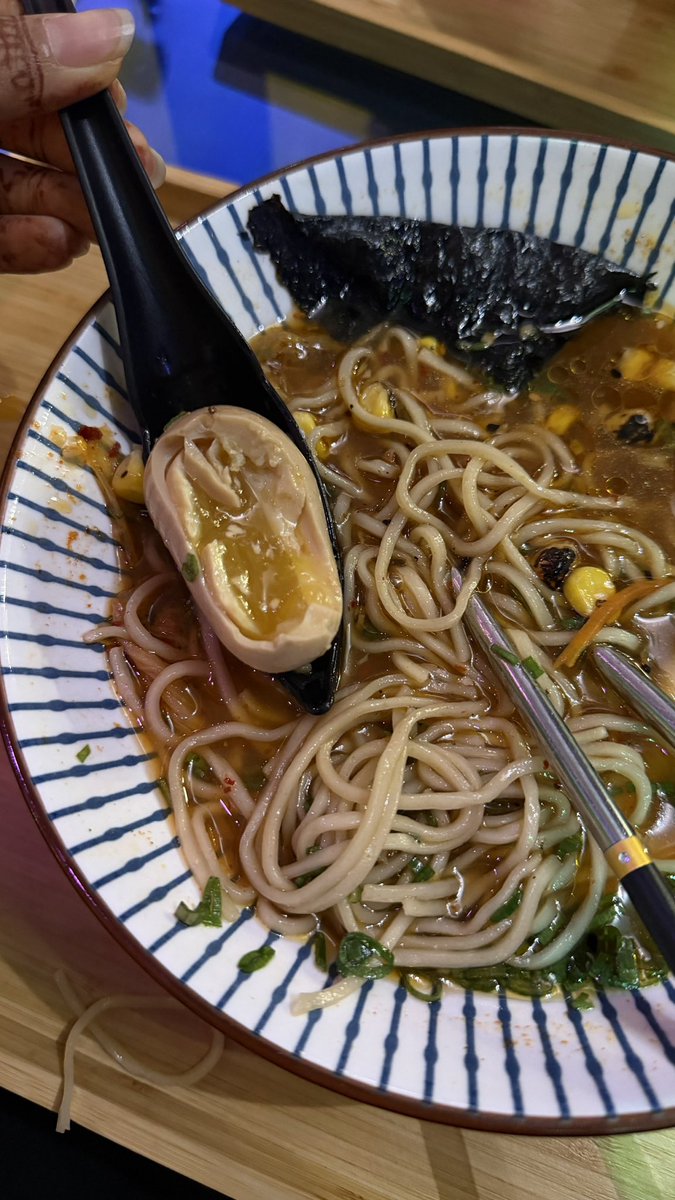 nanu_milana's tweet photo. #spot9 this weekend
Had an absolute ramen at 📍 NEON MARKET, Indiranagar
Perfect egg with a well balanced broth
tiramisu mochi is a must try
bit expensive place
but definitely worth a visit https://t.co/ZU7VJO3iEB