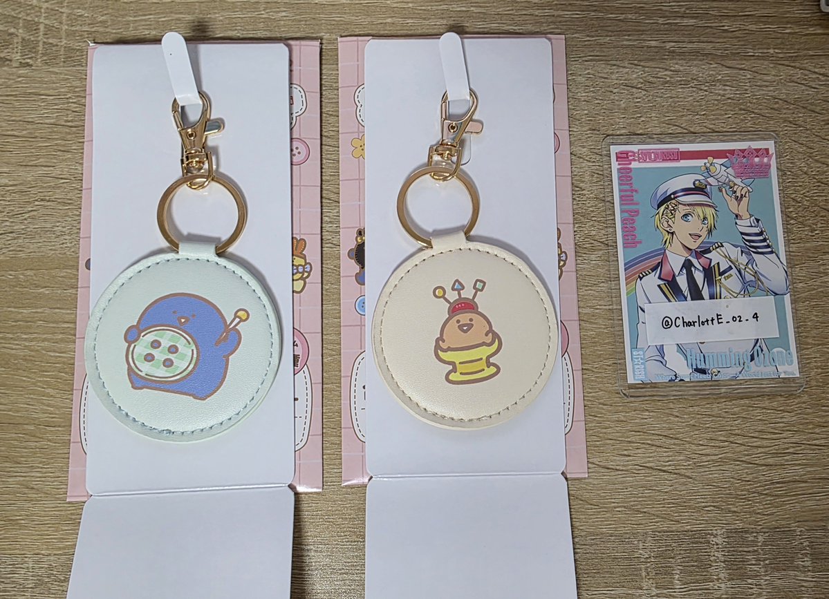 CharlottE_02_4's tweet photo. 【交換】 お文具といっしょ ファミリーマート 合成皮革キーホルダー

譲▶名も無き者さん、ゼリーさん

求▶猫さん、子猫さん

初回お取引ツイフィ必読。郵送希望です。
※最推し子猫さんですが、同数にしたいため猫さん優先で探しております。 https://t.co/GsB4SuS8EY