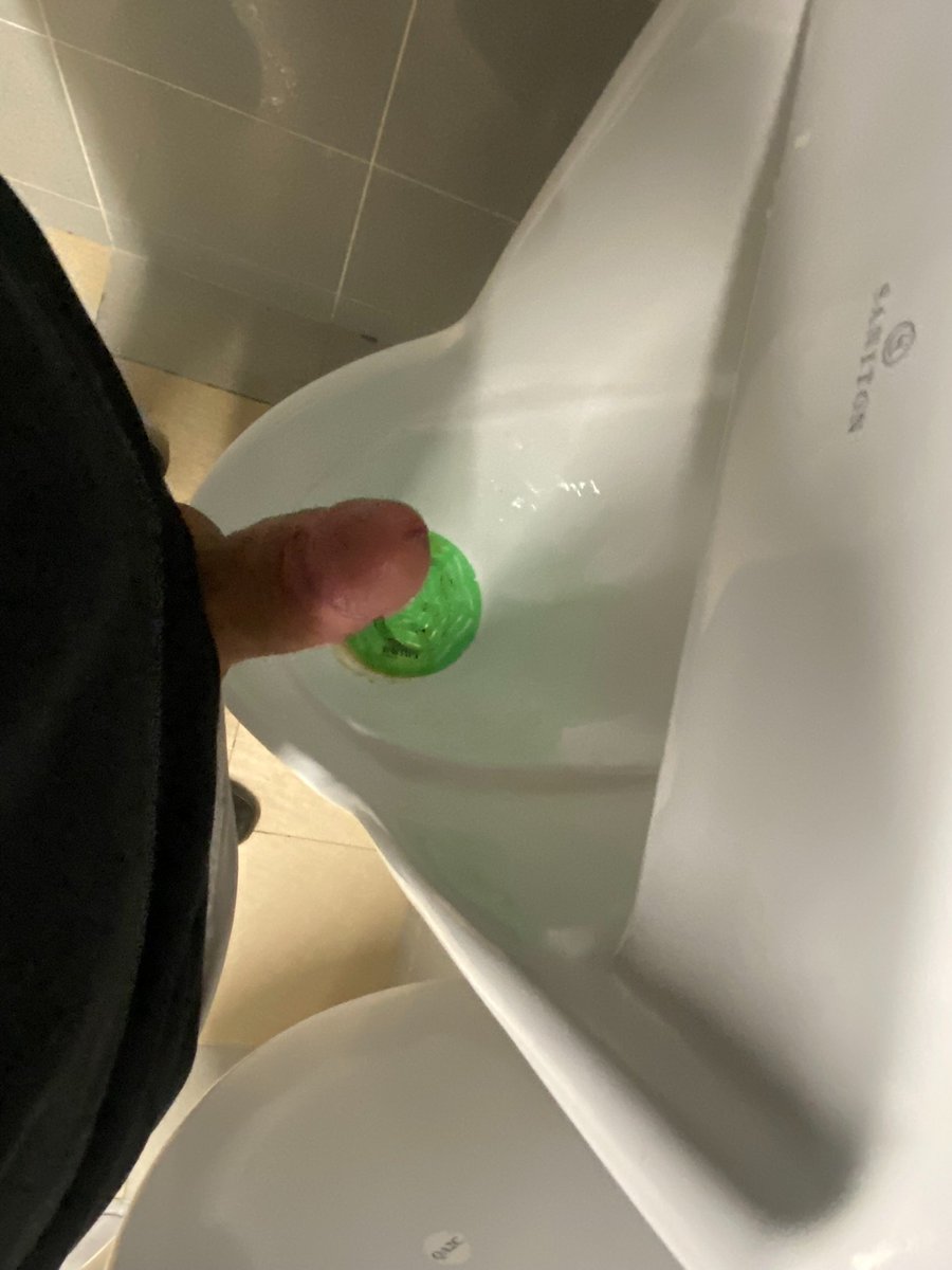 sgteeng's tweet photo. my hard dick angled upwards (Top view looks small :( ) https://t.co/mr261UCIWg