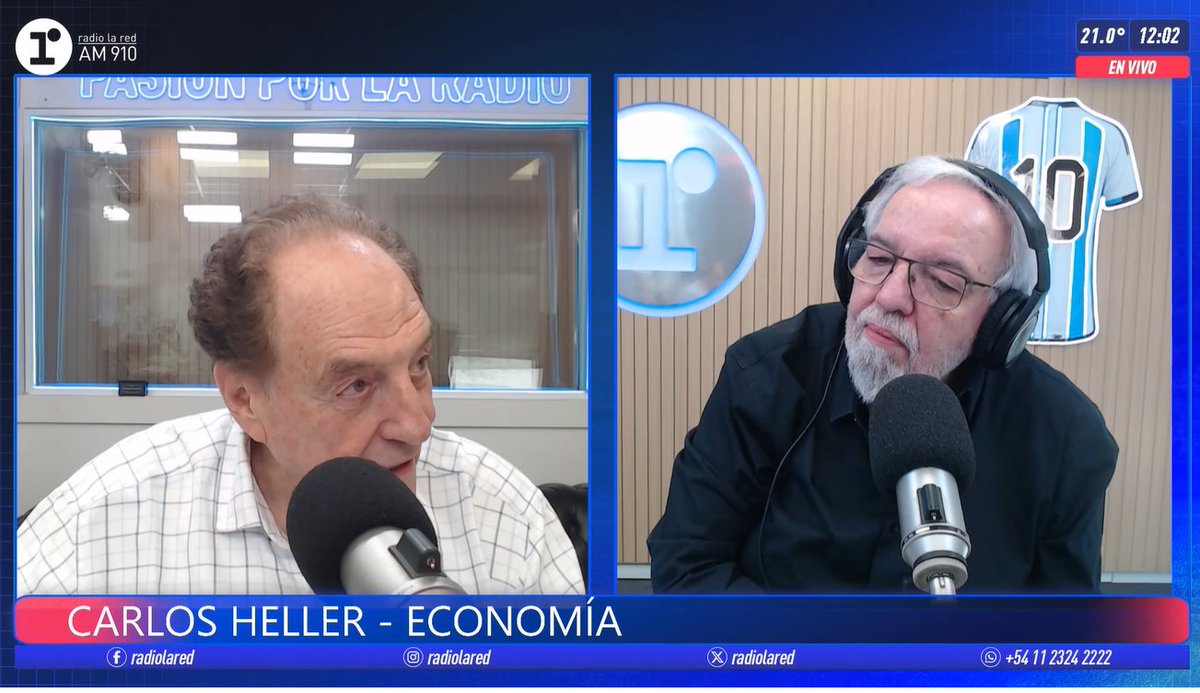 CarlosHeller's tweet photo. Ahora al aire en @radiolared 
En @MarcadeRadio junto a Eduardo Aliverti
https://t.co/dH6ZaueJI3 https://t.co/V7c8yc8hys