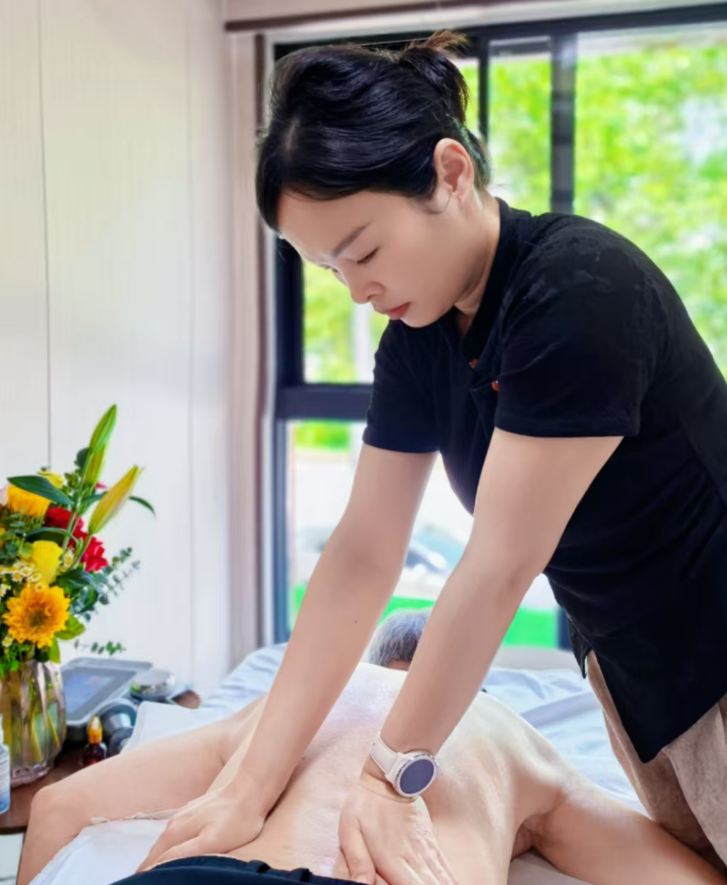 WELLNESSOASIS0's tweet photo. 🌿Mori Time Spa
📍715 Boylston St5th (ROOM 510) Floor,Boston, MA 02116
📞617-314-4022
Tense muscles? Our massage eases knots, boosts circulation, and leavesyou feeling renewed. Treat yourself to the comfort you deserve today. https://t.co/aRXfgDqrw5