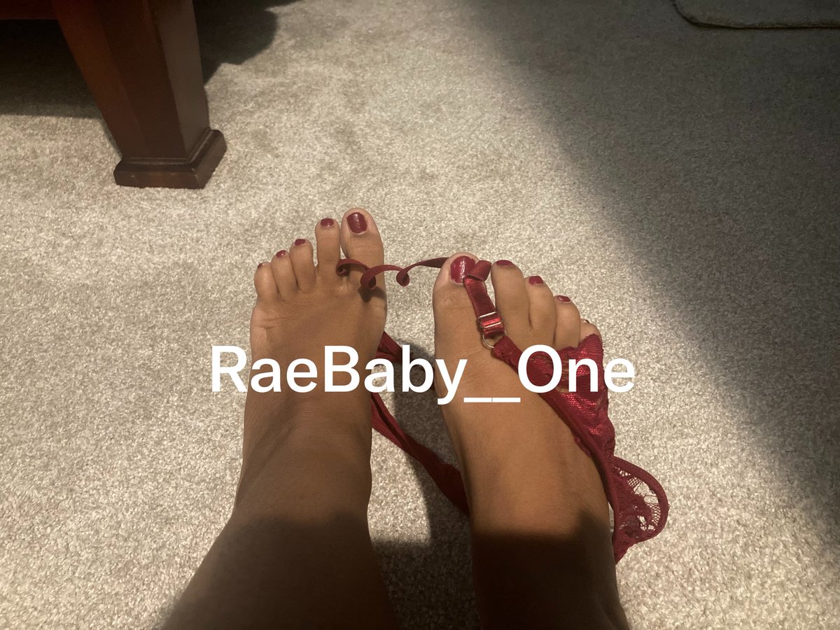 RaeBaby_one's tweet photo. Who’s covering mommy’s nail appointment?👀 I need a piggy that’s ready to be drained! https://t.co/w2qfGa2yR0