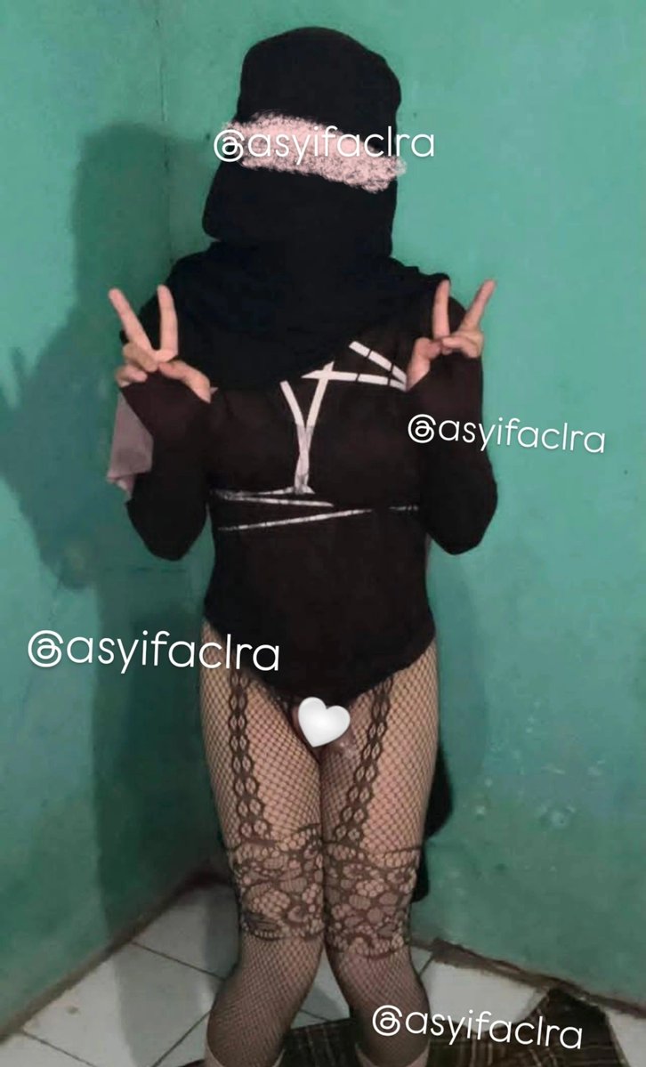 slfy00's tweet photo. woof woof.. dasar lonte muslimah

#cder #femboy #shemale #crossdressermuslimah #shibari #sissy #bdsm #exshib https://t.co/aWnjiYl8JJ