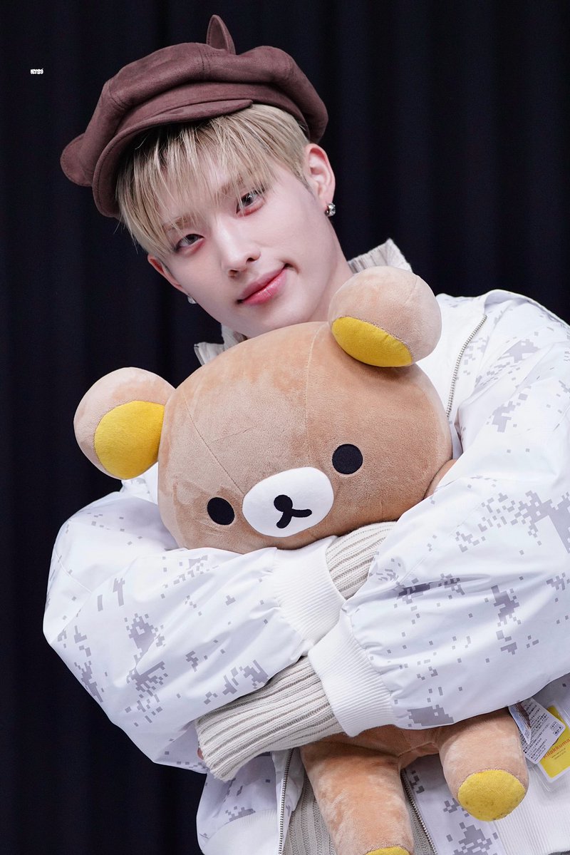 RY12299's tweet photo. #오늘은_기호가_다_접수하는날
#Its_keeho_month https://t.co/36ETvcJKCY