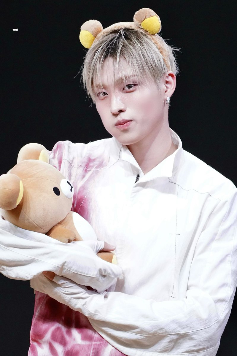 RY12299's tweet photo. #오늘은_기호가_다_접수하는날
#Its_keeho_month https://t.co/36ETvcJKCY