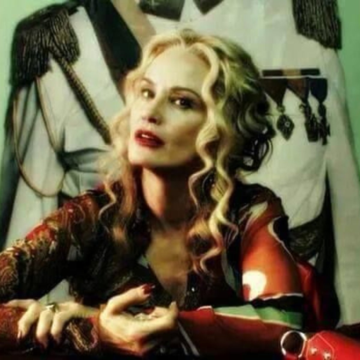 rhaenicentyuri's tweet photo. sometimes watching a bad movie is worth it because jessica lange as nina veronica changed my life https://t.co/TckCIAjuoP