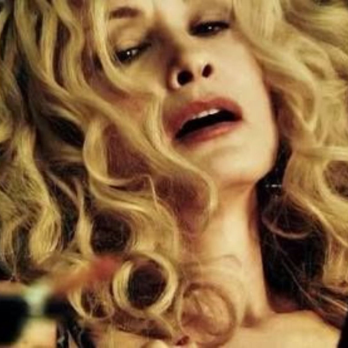 rhaenicentyuri's tweet photo. sometimes watching a bad movie is worth it because jessica lange as nina veronica changed my life https://t.co/TckCIAjuoP
