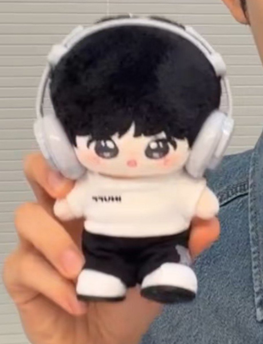 Delphkyspsw's tweet photo. Baby Siwoo 👶🏻🤏 https://t.co/hPVqo50wa4