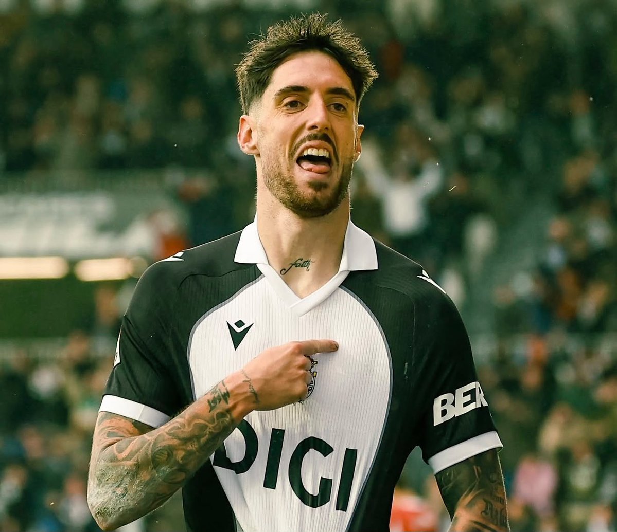 deportes_inf's tweet photo. 💔 Fer Niño habla sobre lo duro que fue decir adiós al Burgos:

"No sabes los días que he pasado llorando viendo mensajes que me mandaba la gente. Eso al final te marca. Creo que es muy difícil que vaya a ser tan feliz en algún sitio como lo he sido allí" https://t.co/x5SqgTD7ZL