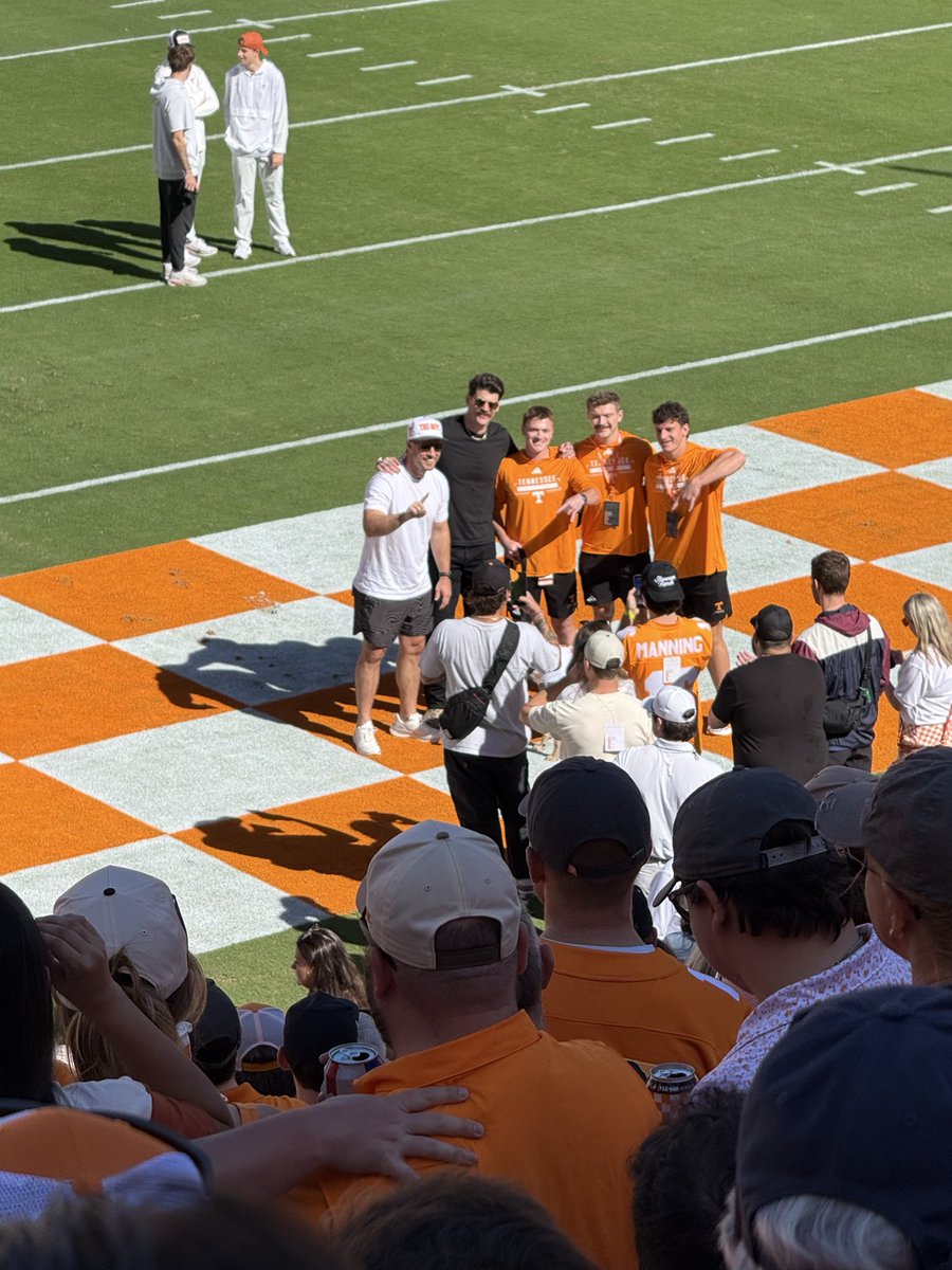 VolBandit4's tweet photo. The boys!!! https://t.co/itLokcfQCg