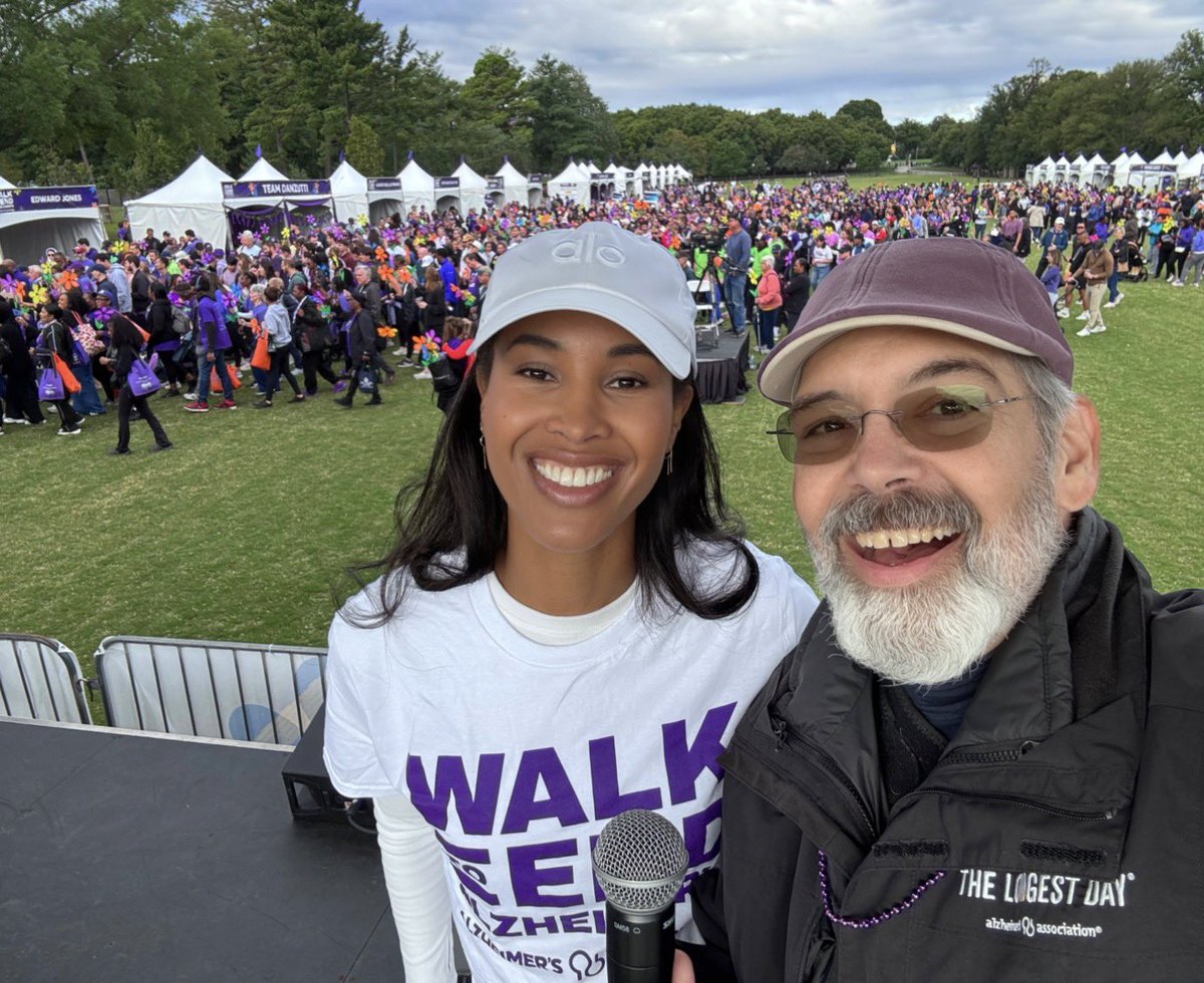 WesJohnsonVoice's tweet photo. A wonderful ceremony today to start the @alzassociation Walk to #ENDALZ with @AdriannaHopkins on the DC Mall. It’s an honor to help fight this awful disease alongside her &amp; the wonderful people at @alznca! https://t.co/ADwVi4MeKJ