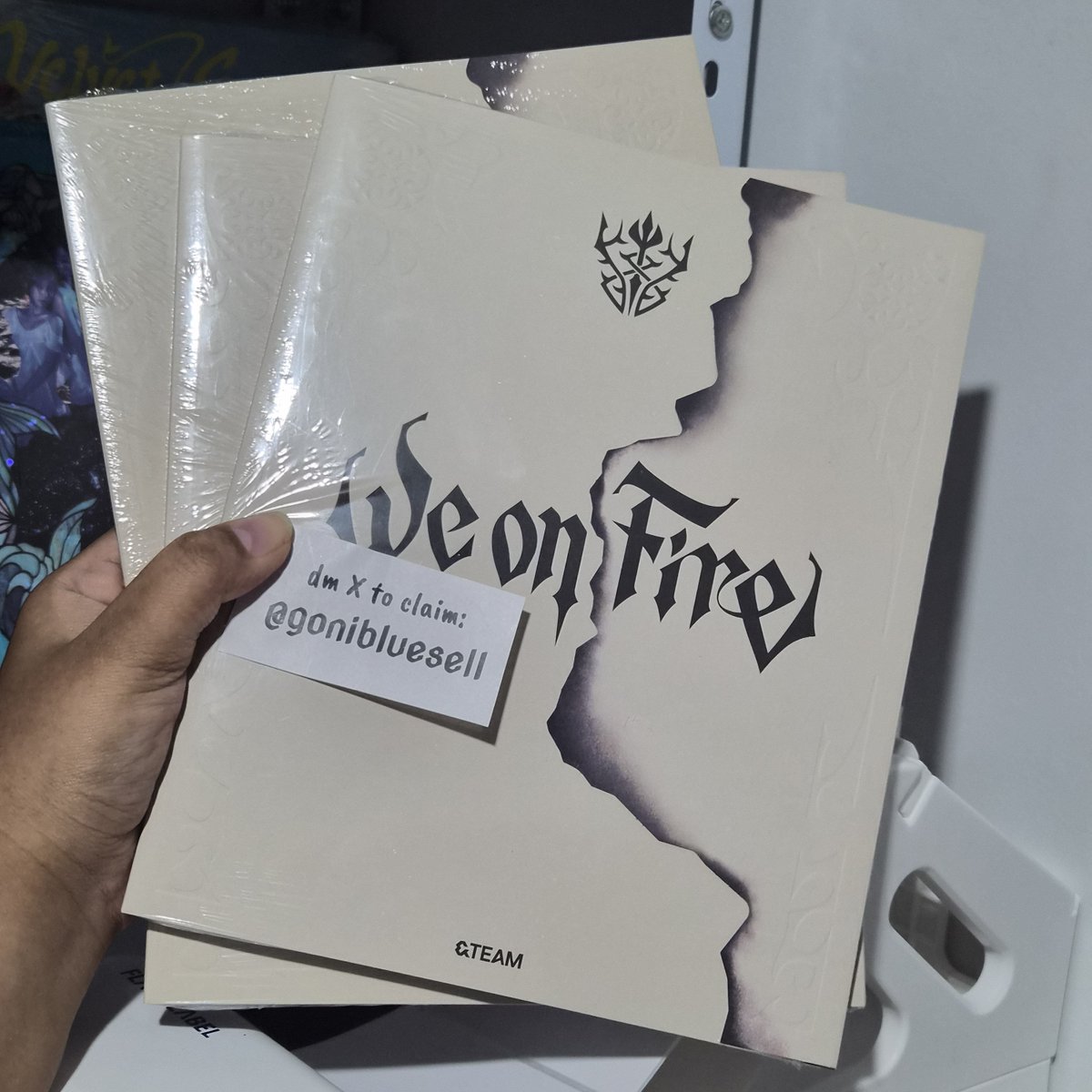 gonibluesell's tweet photo. help rt pls
wts • lfb • onhand | #gonisells 🇵🇭

&amp;TEAM - We on Fire 3rd EP Album - Limited Edition / Solo Edition

CHECKOUT HERE: https://t.co/cd4pJgdYtf

✅️SEALED
✅️ONHAND 
✅️SHOPEE DISCOUNT
✅️NEW FOLLOWER DISCOUNT

 wtt k maki jo harua nicholas maki yuma fuma ej tako https://t.co/GJhUn0p15a