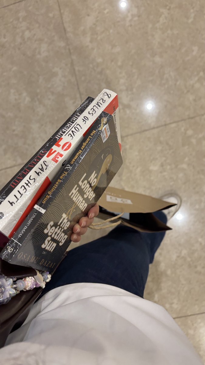 MuthiaRahmanuri's tweet photo. Life after payday, splurging. https://t.co/qiHpcMxWZZ