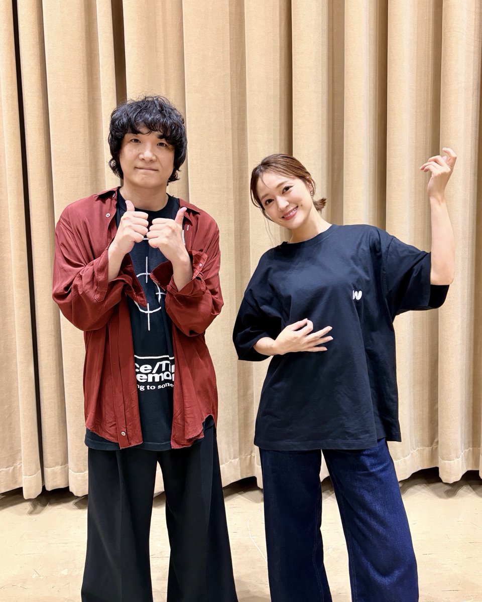 thewakeybase's tweet photo. #ドーネ 役の #chay です🎸
9月の学びうた「おんがくの旅」聴いてくれたかな？🌍🗺️
お兄ちゃん役の #石崎ひゅーい さんと、楽しいレコーディングでした✨

国や言葉が違っても、音楽で心は繋がれる。そんな想いを込めて作詞作曲しました🎼

音楽をつくる大切な3つの要素“リズム・メロディ・ハーモニー”を合言葉に、ドーネとヒューイと世界中を旅する気持ちで楽しんで聴いていただけたら嬉しいな✨

デビュー同期の石崎ひゅーいさんと、久しぶりに再会できてとっても嬉しかった❤️‍🔥

まだ知らない世界や音楽に心を躍らせてくれますように😌
ドーネのモットーのように「自由に、心赴くままに！」歌って踊ってね🎶

YouTubeにMVがUPされているので、見てみてください🥰
https://t.co/S8YWvqWxI4

#TheWakeyShow　#ウェイキー 
@chaychay1023