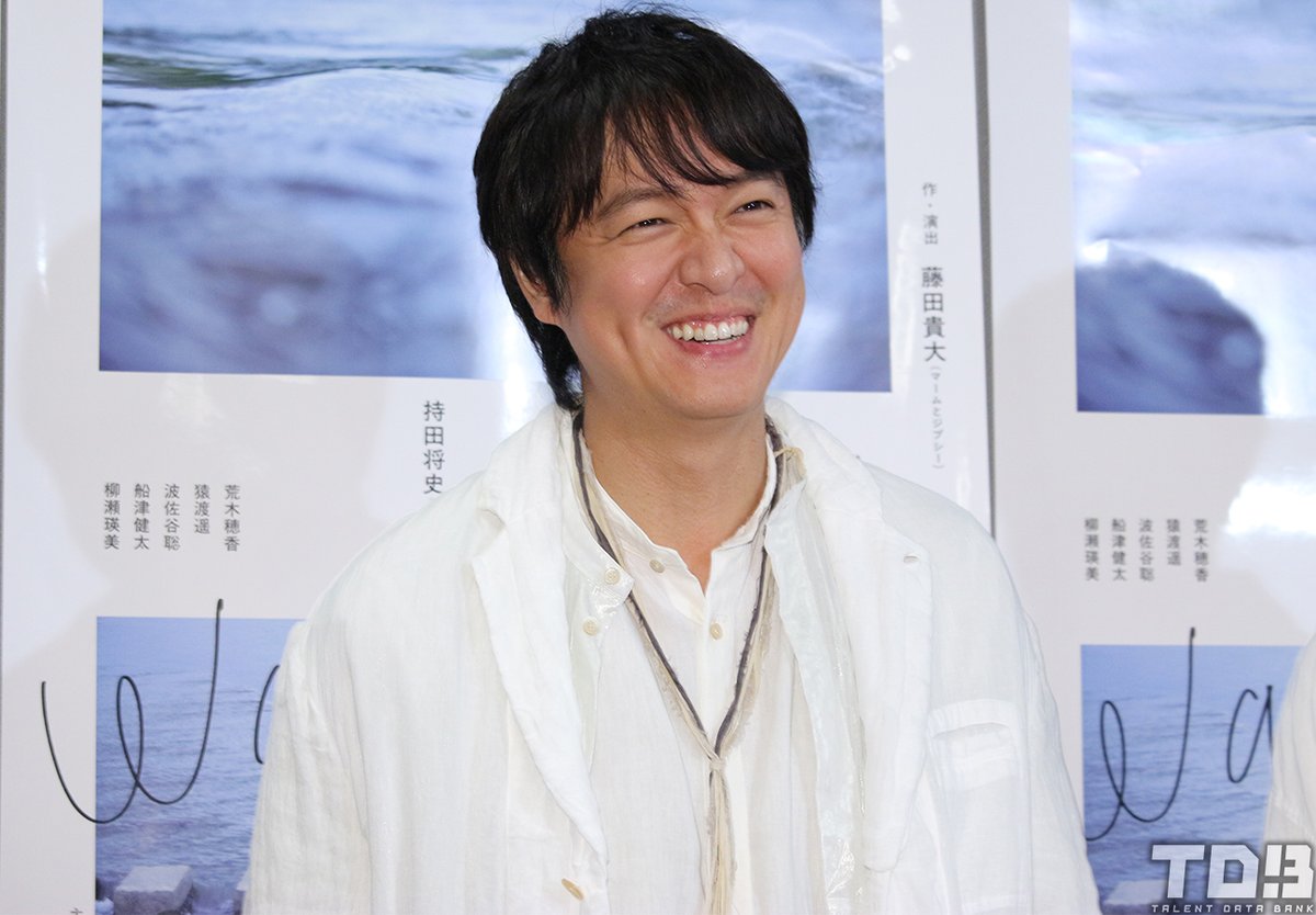 talent_databank's tweet photo. 舞台『water』本日開幕

SUPER EIGHT・丸山隆平「まさか自分がそこに立つなんて」
藤田貴大からのオファーに驚き

同時期に舞台に立つ安田章大に「今回は行けないと思う！」とメッセージ

▼後輩・WEST.へ温かいエールも
https://t.co/XiZR6jAV75 

#丸山隆平 #water_stage https://t.co/BuIX8BtAlG