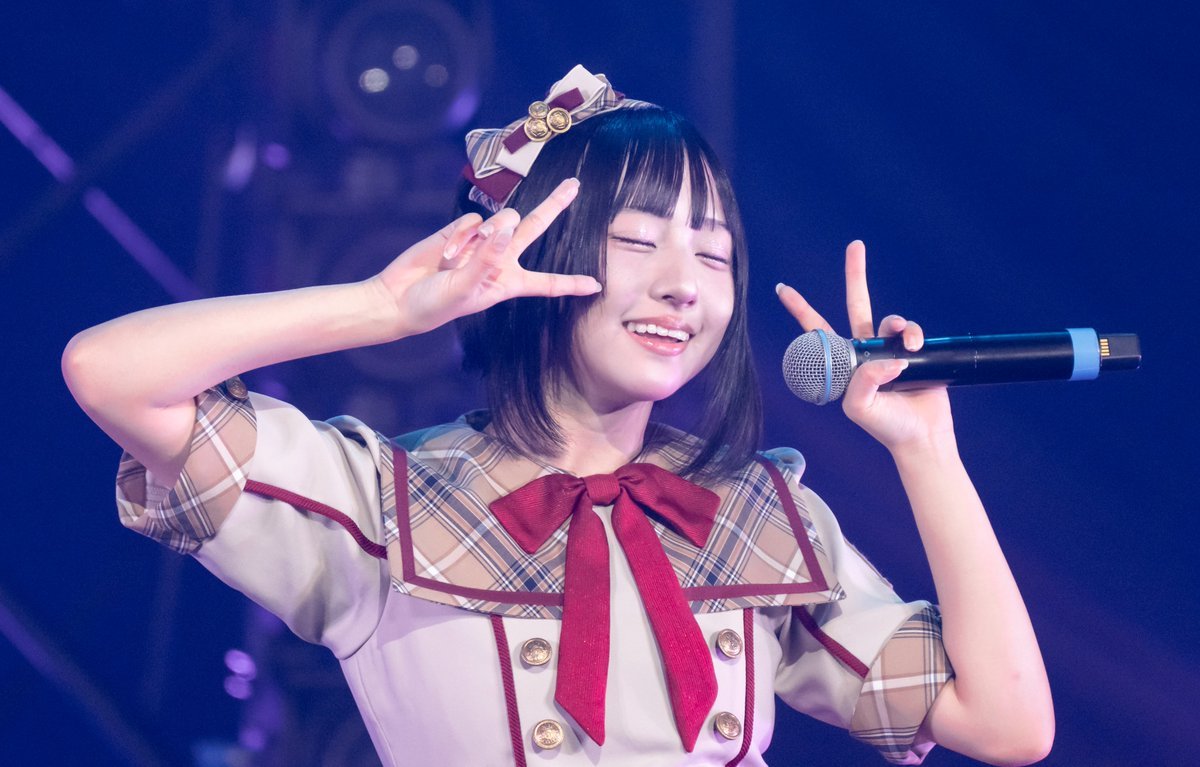 picture_eng's tweet photo. 260913 高嶺のなでしこ ワンマンライブ       
〜CROWNED IN BLOOM〜        
[SHIBUYA LOVEZ] 
                
涼海すう(@su_suzumi_)            

#たかねこ 
#カメねこ 
#すうですぅ https://t.co/xYPgpuLYhq