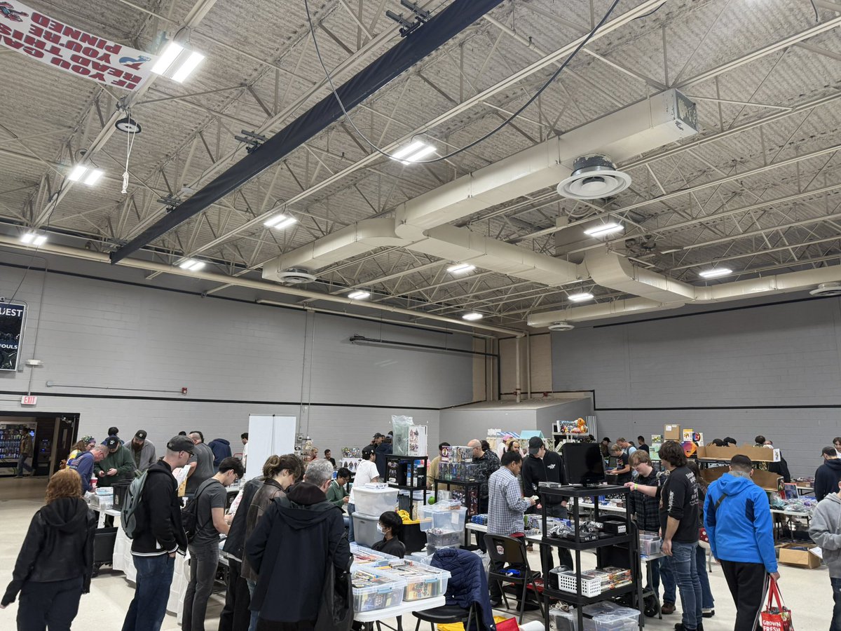 aVideoGameCon's tweet photo. Let the sales begin! #avgc #vendorshow #nj #newjersey #videogames #indieart #collectibles #art #crafts #sales #gamesales https://t.co/hsr5IRk6ib