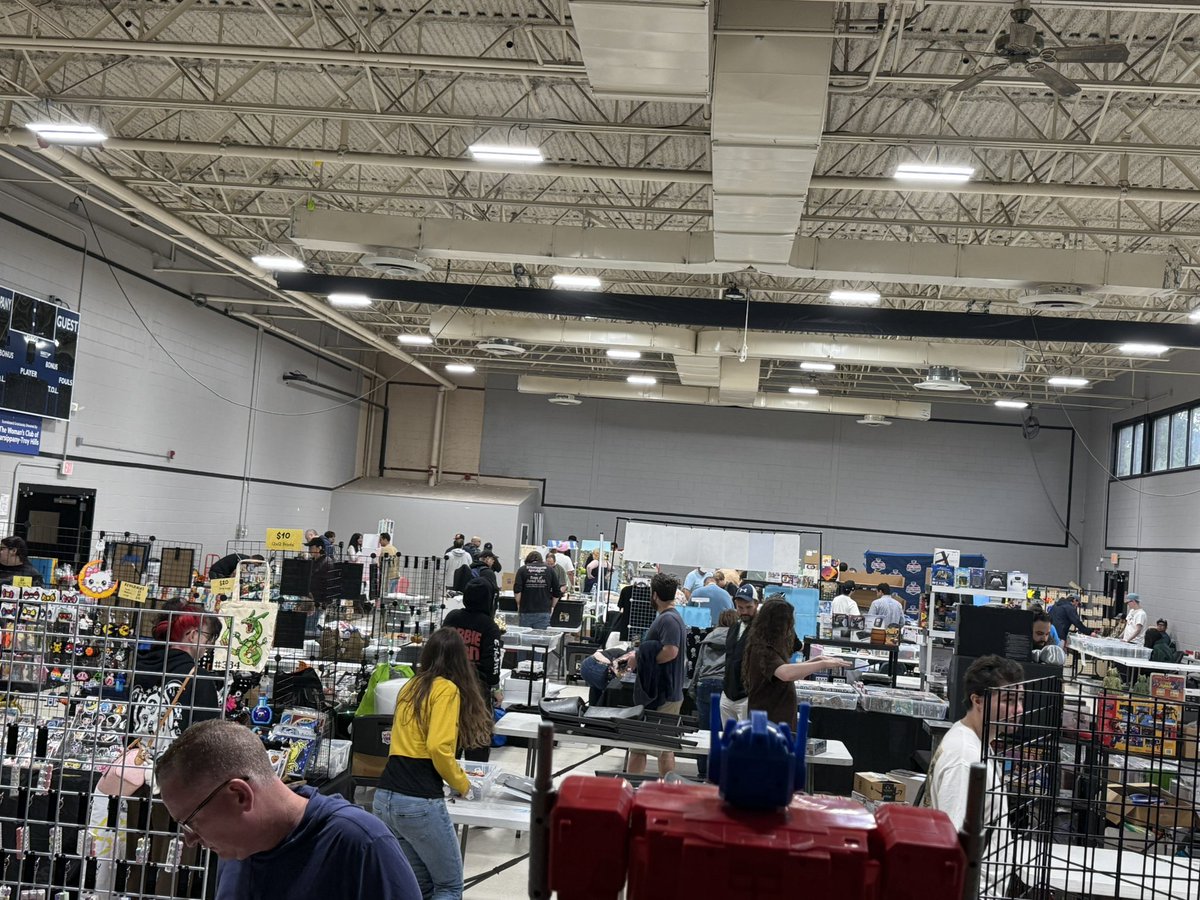 aVideoGameCon's tweet photo. Let the sales begin! #avgc #vendorshow #nj #newjersey #videogames #indieart #collectibles #art #crafts #sales #gamesales https://t.co/hsr5IRk6ib