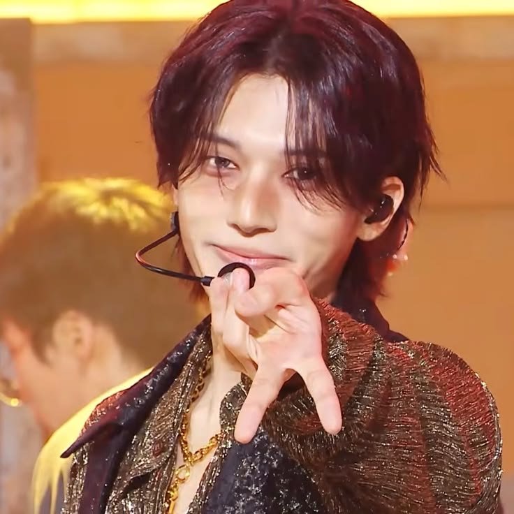 cristal_core's tweet photo. Guys..why is wooyoung so fine? #atiny #ateeztwt https://t.co/3yvxjNOihH