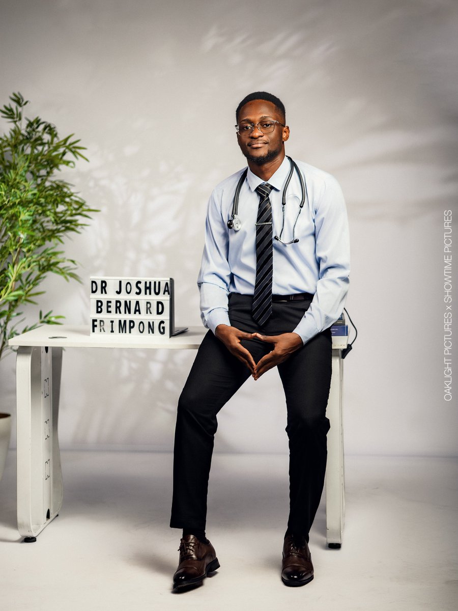 i_amjayb's tweet photo. 98%....99%....100% Degree Completed 
🎓👨‍🎓🩺⚕️🥼

Reintroducing
Dr (med) Joshua Bernard Frimpong,
First of His Name. https://t.co/B1LLiQsHIV