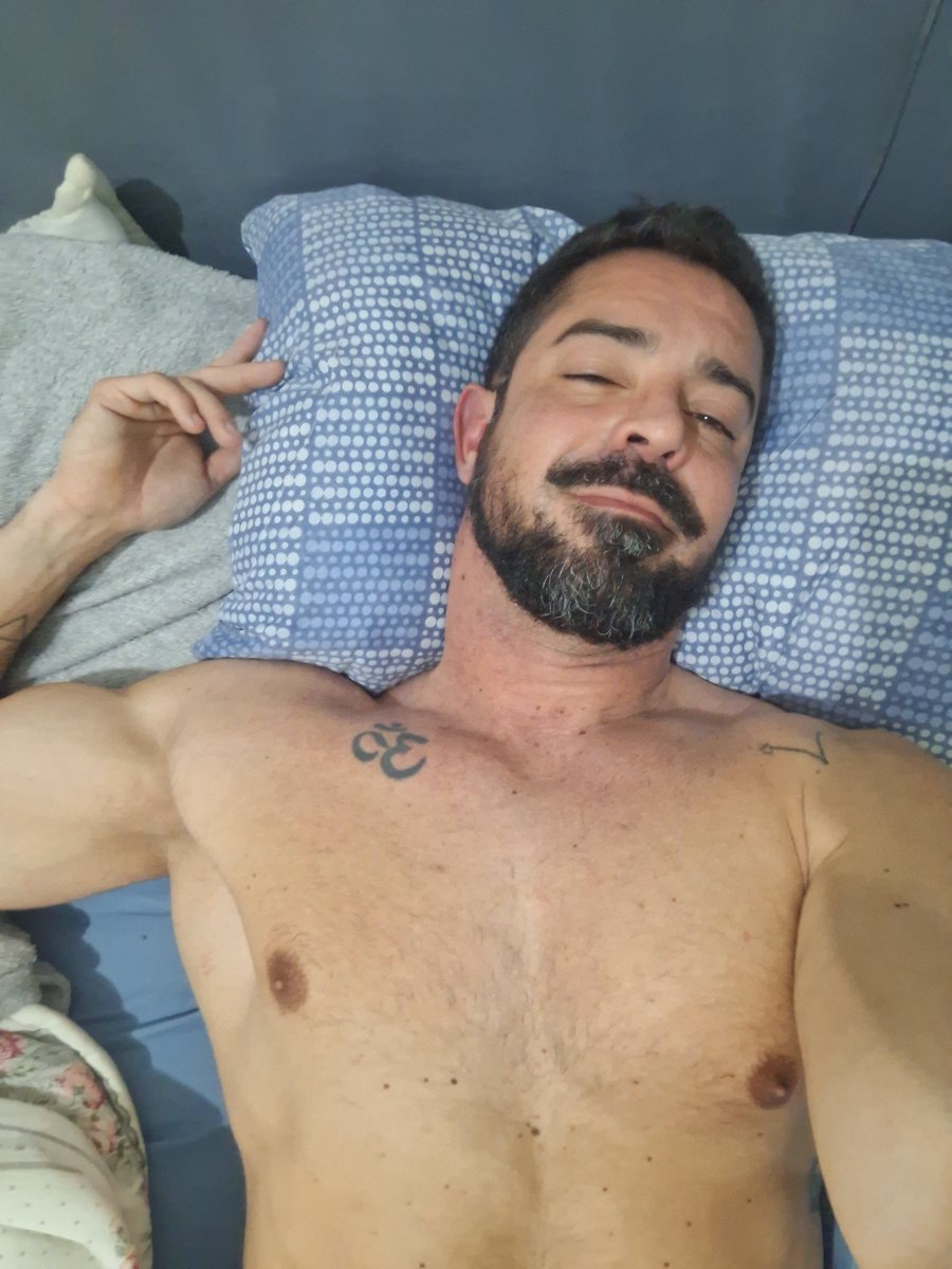 adryfds's tweet photo. Quem mais aí acordou "cedo" no sábado? A noite foi quente e longa, mas valeu muito a pena 😈🔥💦 https://t.co/BQppFiQ96q