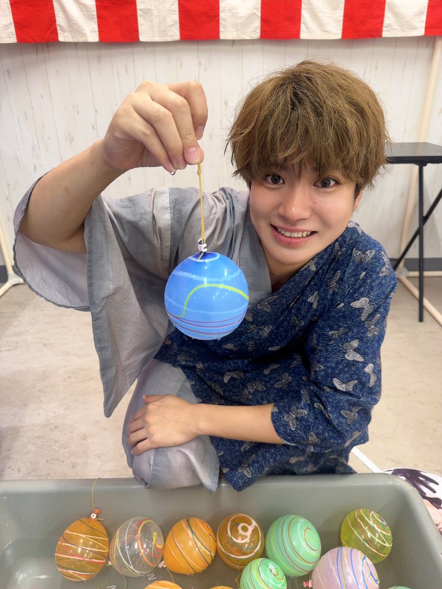 ninosuke0424's tweet photo. イオンタウン旭〜超民祭〜ありがとうございました🏮

朝からお祭り隊長として下準備してました！！
縁日楽しかったかな？？

ライブも浴衣姿でみんなにお届けできて嬉しかったな！！

雨の中会いにきてくれて本当にありがとう😊最高な1日だった🤍 https://t.co/K5bvMC51LO