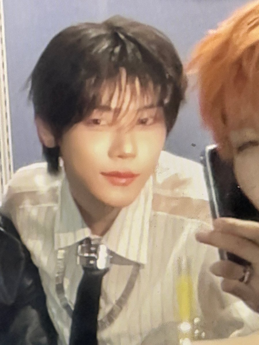 CYE_MEMBERS7's tweet photo. To. 여준
안녕~~!! 너 생일을 두 번째로 함께하는구나👀 먼저 오늘의 주인공이 된 걸 축하해🥳🥳 클유아하면서 같이 고생도 많이 하고 그런데도 단단하게 우리 옆에 있어줘서 고마웡~~!!! 너가 태어난 건 정말 행운이야~
항상 좋은 일만 가득하자🦊🤍

#김성민 #KIMSUNGMIN 
#CLOSEYOUREYES #클로즈유어아이즈
#CYE #클유아