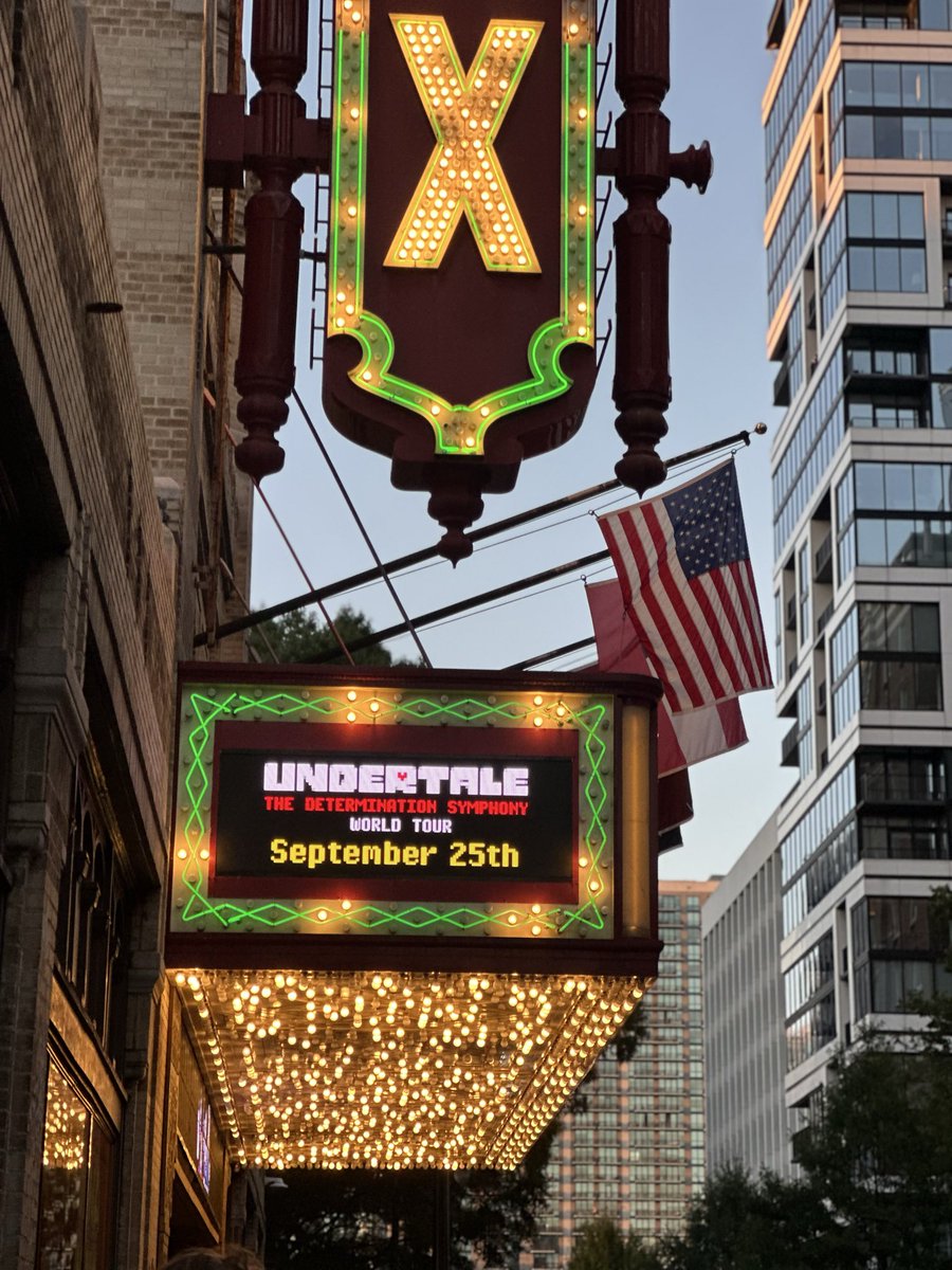 aa1_eX's tweet photo. guess who went to the undertale symphony!! @UndertaleSymph

i had the best night here and the musicians were amazing!! 👻 https://t.co/HU8f1Vc2e2