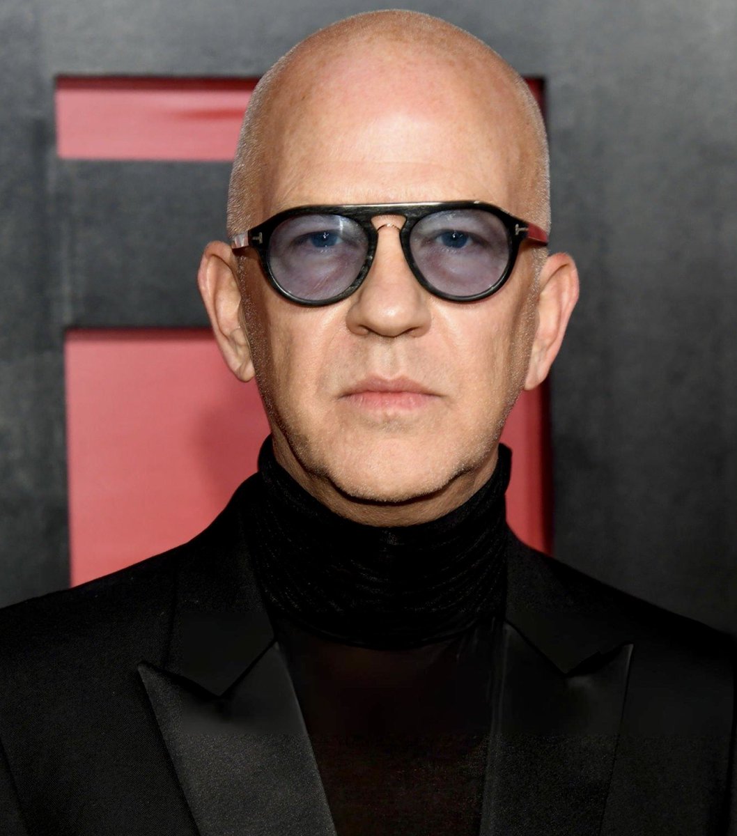 AHSZone's tweet photo. Ryan Murphy says #AHS13 is not a sequel to any previous season of the show and teases what’s to come for the returning characters:

“It’s a different story with characters that you love returning. They’re fighting a very big villain. There has to be something big enough that even the ones who were villains before are now heroes — they’re united against a force that we’ve touched on in other seasons, but not in the way we are doing this season. There’s a big villain.”
