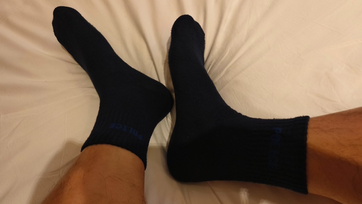 Crakopro211's tweet photo. 农都喜欢��我的时候我穿这双鞋👟和袜子🧦 https://t.co/NXOj0ov5gC