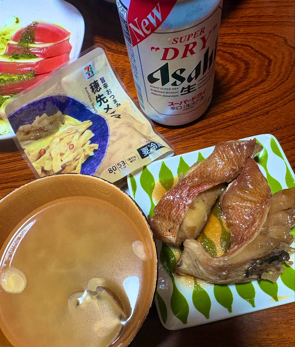 atsugoon's tweet photo. 22歳の誕生日なのにバイトでもうすぐ帰ってくる次男には永遠のいのちをいただいてもらおう

そして島二郎好きなので貝汁付き、、なっ！ https://t.co/wzWxMcPih6