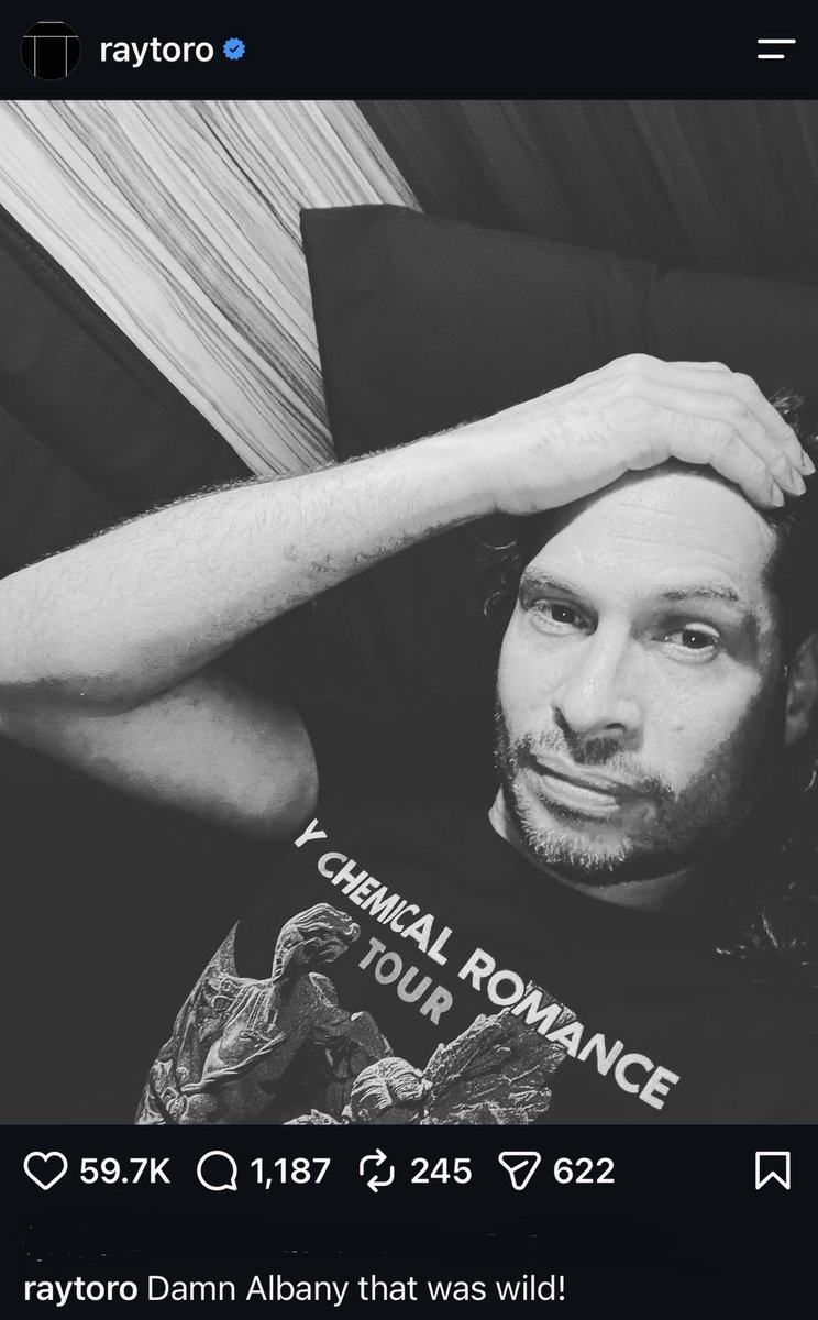 belltower_bat's tweet photo. remember when Ray posted a slutty selfie while wearing bootleg merch https://t.co/WxQXozKAuz