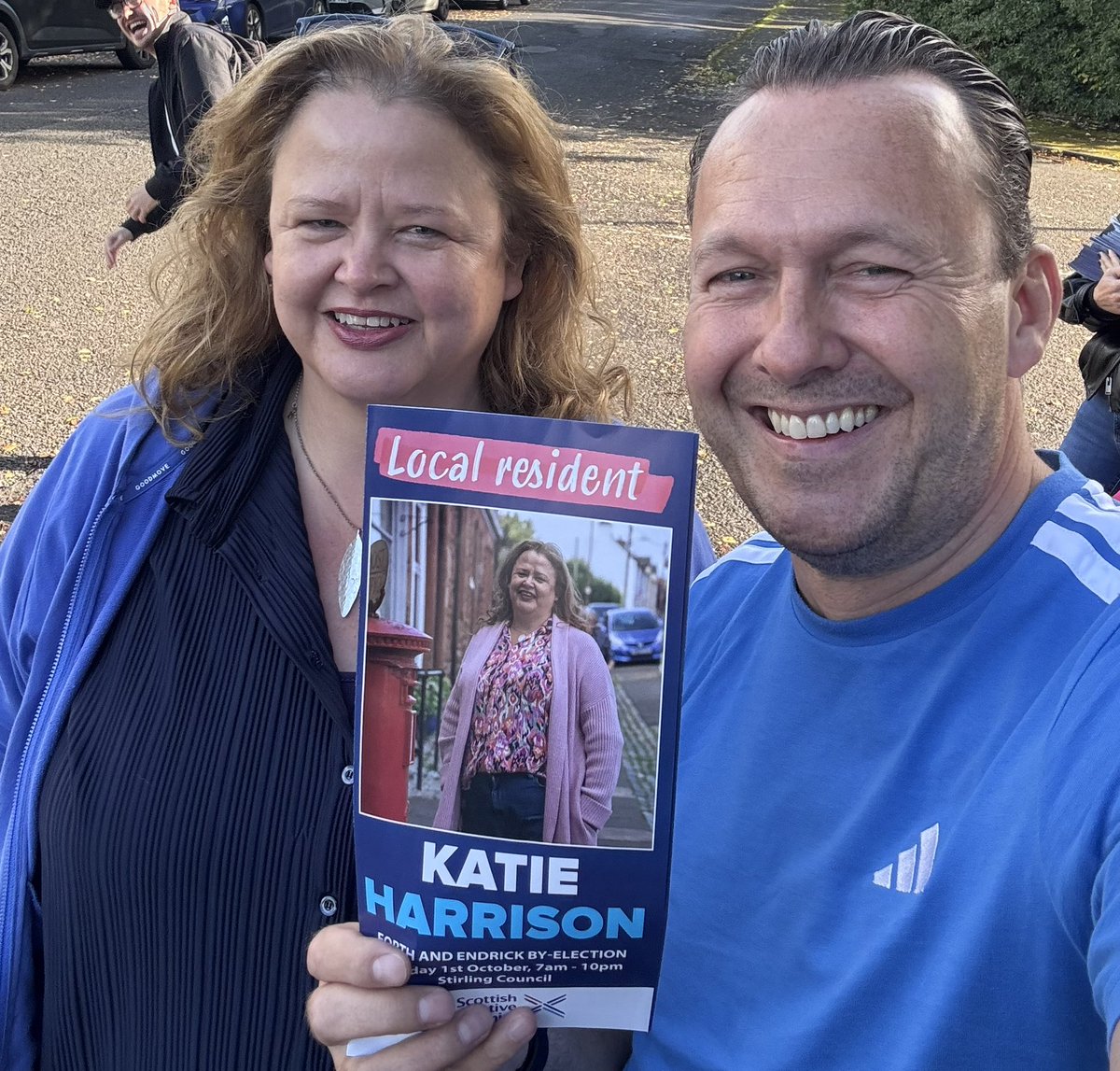 RussellFindlay1's tweet photo. 💙 Top Scottish Tory team out today for our fantastic candidate Katie Harrison.

🗳️ Please vote for local resident Katie in the Forth and Endrick by-election on Thursday, October 1. https://t.co/vnnkdkKh1t