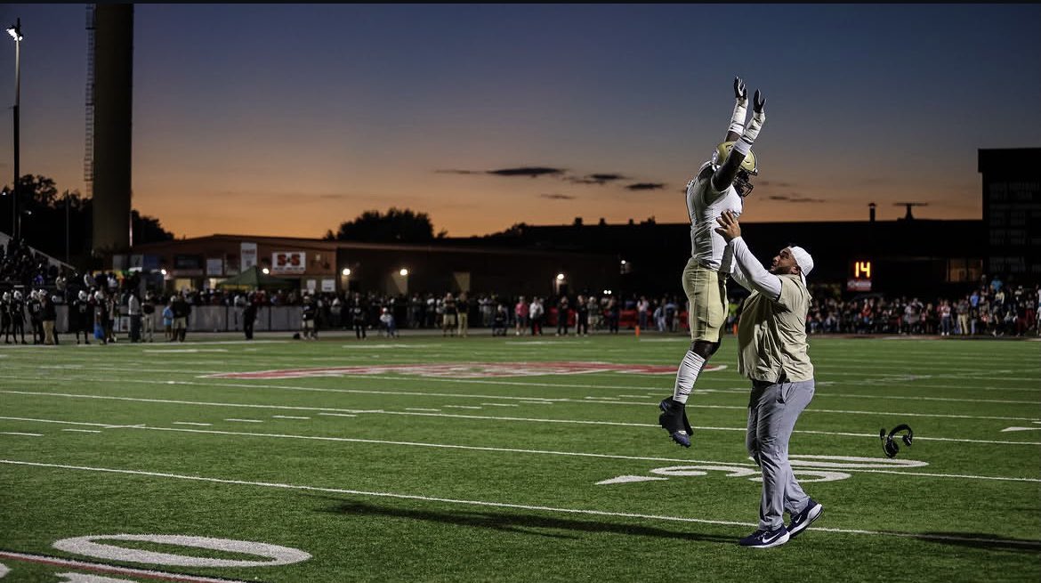 Coach_Pagano's tweet photo. Chapter 5: Trojan War ✅ #TheCounty #JackBoyz #BTA #Massive 😎 https://t.co/UXIxQVkljk