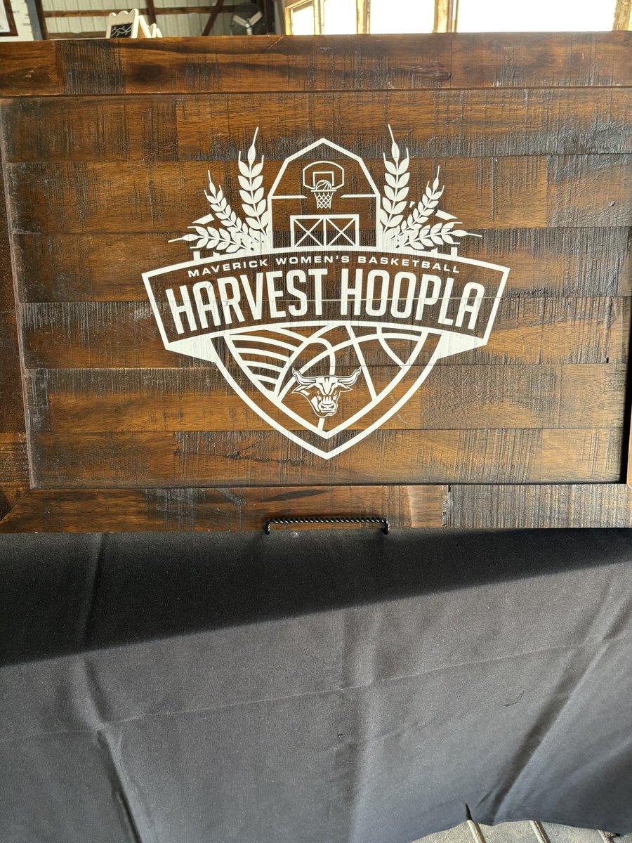 MinnStWBB's tweet photo. One week until the Hoopla🍁 Join us at the beautiful Schroeder Farm Event Center for fun, relaxing evening supporting Maverick Women’s hoops 😈 
🎟️ https://t.co/yn7HhDqofJ https://t.co/TOCUYh5gxo
