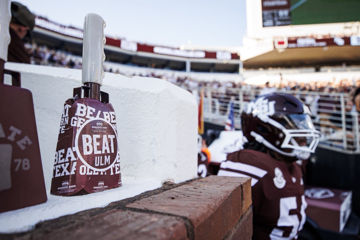 HailState's tweet photo. Wear white. Be loud. 

𝗥𝗜𝗡𝗚 𝗥𝗘𝗦𝗣𝗢𝗡𝗦𝗜𝗕𝗟𝗬. https://t.co/dUeeuysv5O