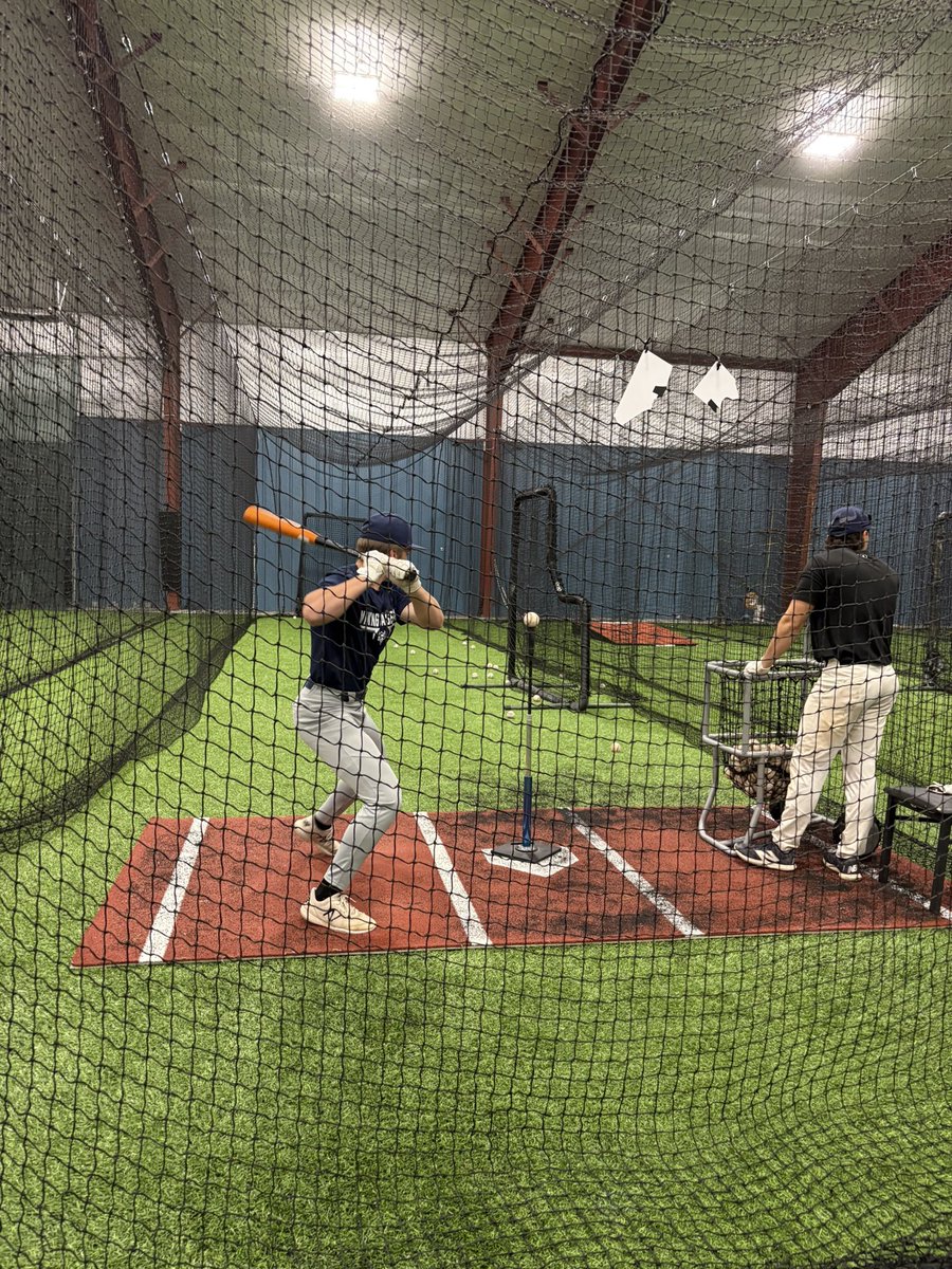 CoachEvansBBCC's tweet photo. Good day of work yesterday in The SIX! Rain or snow, our guys have an incredible place like this to get after it. Proud of the work, the effort, and the team that keeps showing up and putting in the work! 💪

@BBCCbaseball https://t.co/Iwap2XDIOY