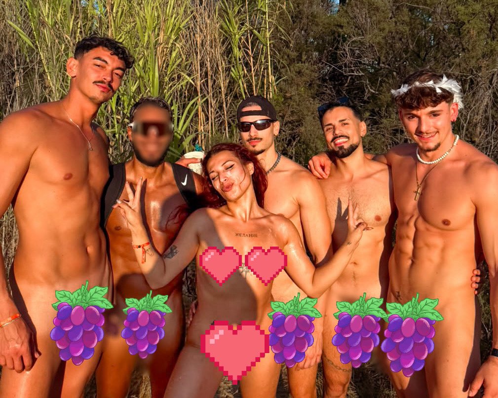 TonySilverX's tweet photo. 💦Bukkake💦 au cap d’Agde avec Annabelle et les copains ☀️
👀 https://t.co/7zf9rk31AT
👸🏻@annabelleflex
🍆 @tonysilverx @fabio_stallion @ludo_tdy @Marcos__njr https://t.co/eca2vlbDQ2