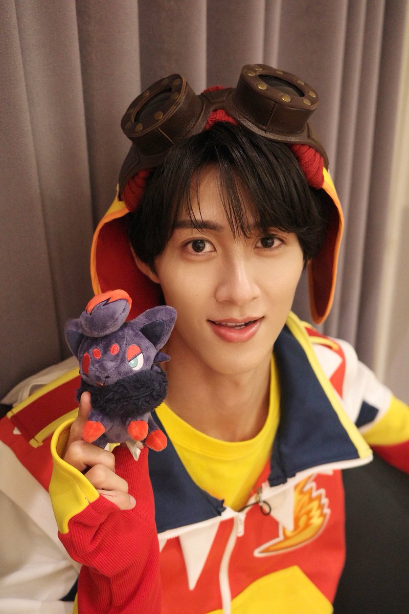 milk_info's tweet photo. ／
このあと放送📣
＼
本日9月27日(日)7:30～放送
テレ東系「ポケモンとどこいく！？」
新コーナー「ライジングソノシュンの激アツアニポケっす！」に
M!LKより #曽野舜太 が出演します！

ぜひ、お楽しみに！
#ポケモンとどこいく！？
#ポケどこ
@TVTOKYO_PR
#MILK https://t.co/S9bR7MbzB9