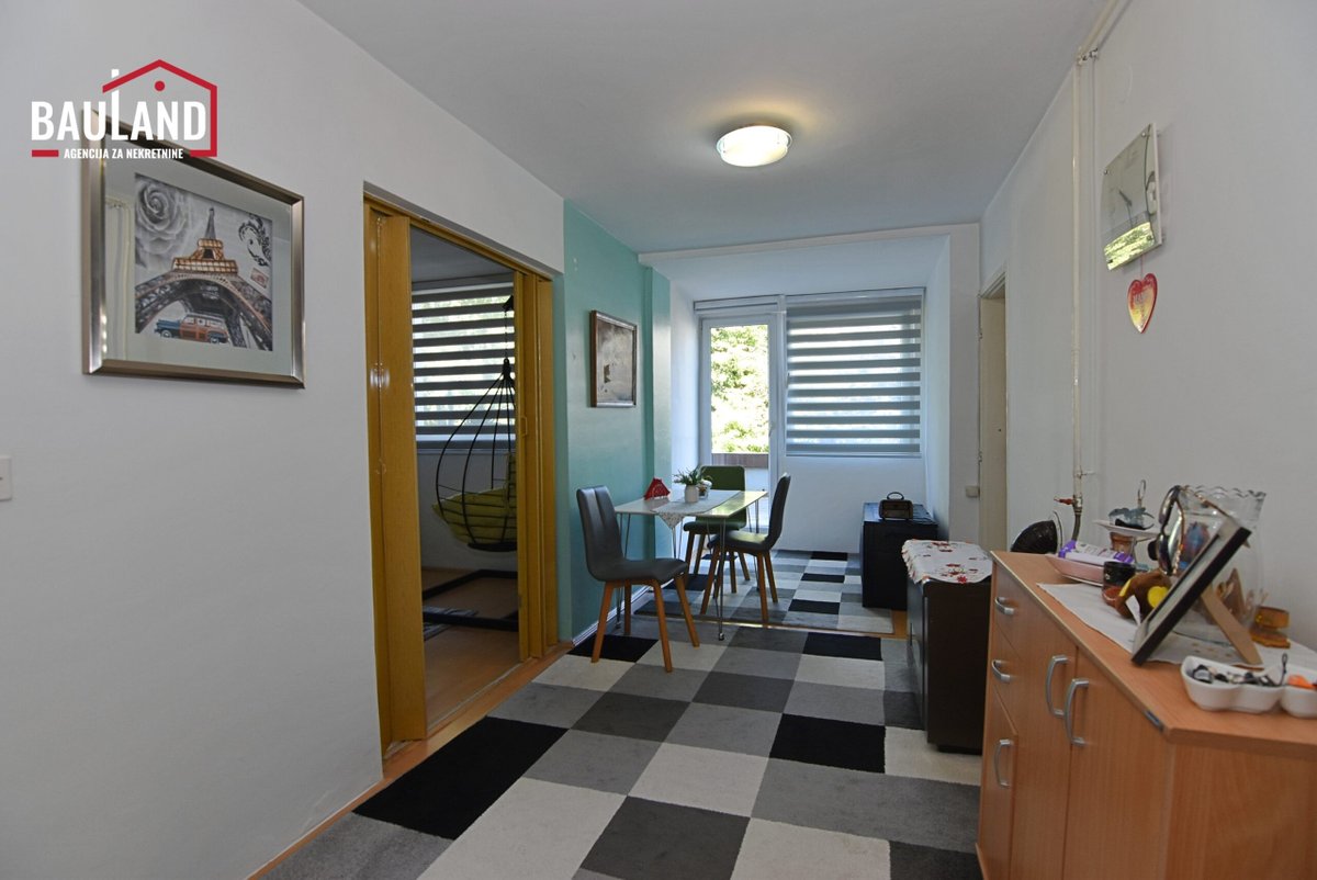 TraumImmos's tweet photo. Zweizimmerwohnung mit 61 m² und doppelter Orientierung: Terrasse und Balkon auf beiden Seiten. Erster Stock in Otes, 225.000 BAM. 🏡

Mehr erfahren: https://t.co/FFR1ZhVurz

#Otes #Ilidža #Wohnung #Immobilien #Sarajevo #DoppelteTerasse https://t.co/dzfhuiskiV