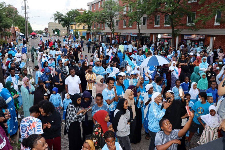 ChrisNotChelios's tweet photo. The Minneapolis Somali Alliance marched to protest @GopherFootball's racist 10pm start time, claiming that is when many in their community are just heading out to break into cars, rob convenience stores, and participate in brutal gang warfare.
#OnWisconsin 🦡 #AxeWeek365 🪓 https://t.co/nRFVE9TbEu