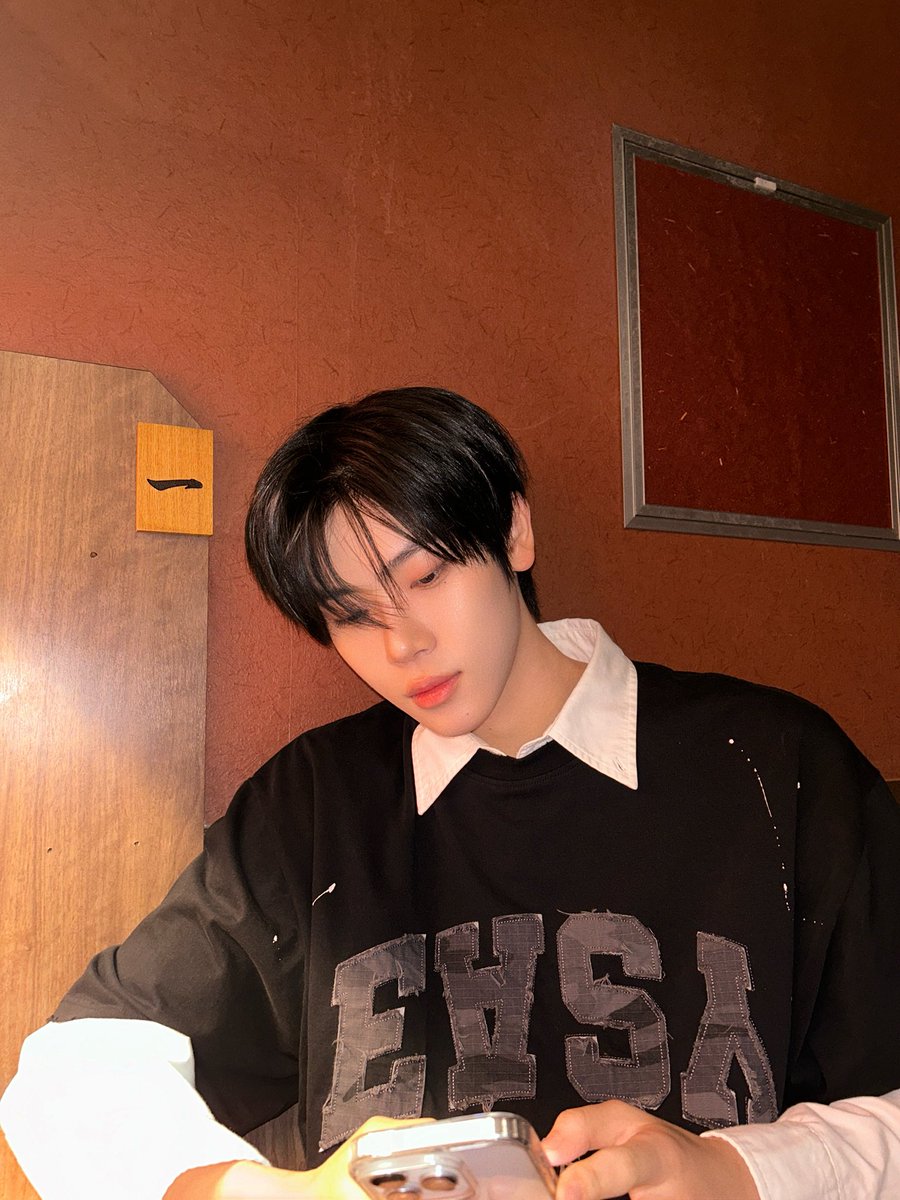 CYE_MEMBERS7's tweet photo. 여준이형~~생일 너무너무 축하드립니다~~🥳🥳🥳
형이랑 벌써 두 번째 생일이라니…시간이 빠르네요..
항상 좋은 말 해주시고 형이 있어서 저도 많이 성장했던 것 같아요😋
앞으로도 잘 부탁드리고 저도 열심히 할게용 생일 진심으로 축하드립니다!!!🥳🎂🍰

#송승호 #SONGSEUNGHO 
#CLOSEYOUREYES #클로즈유어아이즈
#CYE #클유아