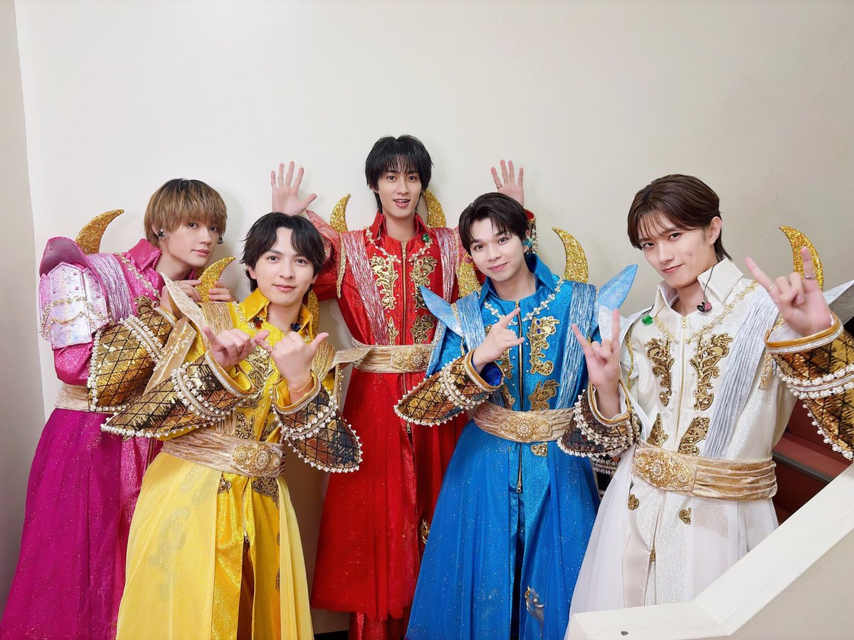 milk_info's tweet photo. NHK「Venue101 EXTRA」WEEK1
ご視聴いただきありがとうございました！

「時空超えてユニバース」を披露いたしました🪐
【 #時空超えてエクストラ 】で盛り上げていただき、
トレンド1位になりました！本当にありがとうございます🥇

来週10月3日(土)23:00〜放送のWEEK2では、
「You!Joy!Parade!」をパフォーマンスさせていただきます🤙
ぜひ、お楽しみに！

📹『時空超えてユニバース』Music Video
https://t.co/XiWLCDw4mR
🎧『LOVE ENG!NE』Download&Streaming
https://t.co/mOZkQfgnzP
💿『LOVE ENG!NE』
https://t.co/XitTXz5YcX

@nhk_venue101
#Venue101EXTRA
#ときユニ
#MILK