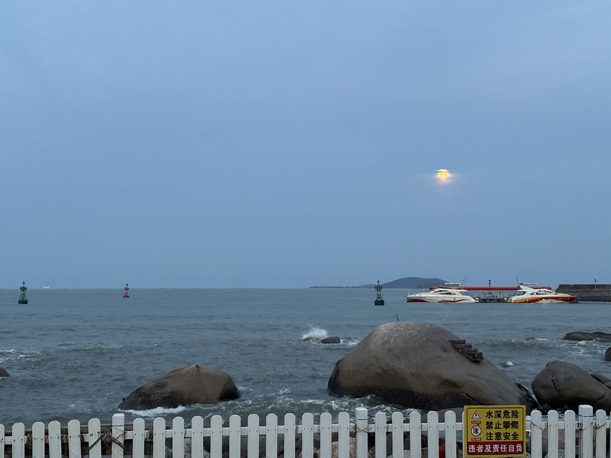 niuben2025's tweet photo. 执行第80天｜累计360单
1、计划你的交易，交易你的计划。策略到底有没有用，不靠想象，靠一笔一笔真实执行去验证。
2、昨天是2026-09-25，周五，执行第80天。短线策略执行0单，无偏差，累计执行360单。
3、日线趋势策略执行1单，在L1板块完成1次调仓。
4、短线策略继续维持5个币种的固定标的池；日线趋势策略继续按照板块分类管理自选与持仓。